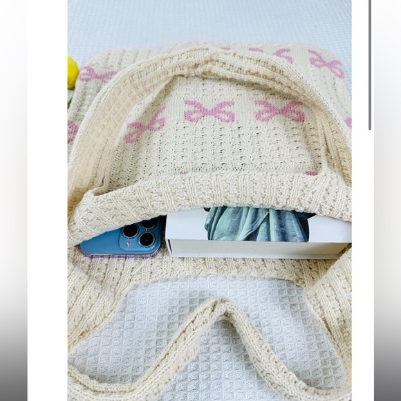 PINK RIBBON BOW PATTERN KNITTED WOVEN CROCHET TOTE BAG - Picture 3 of 3